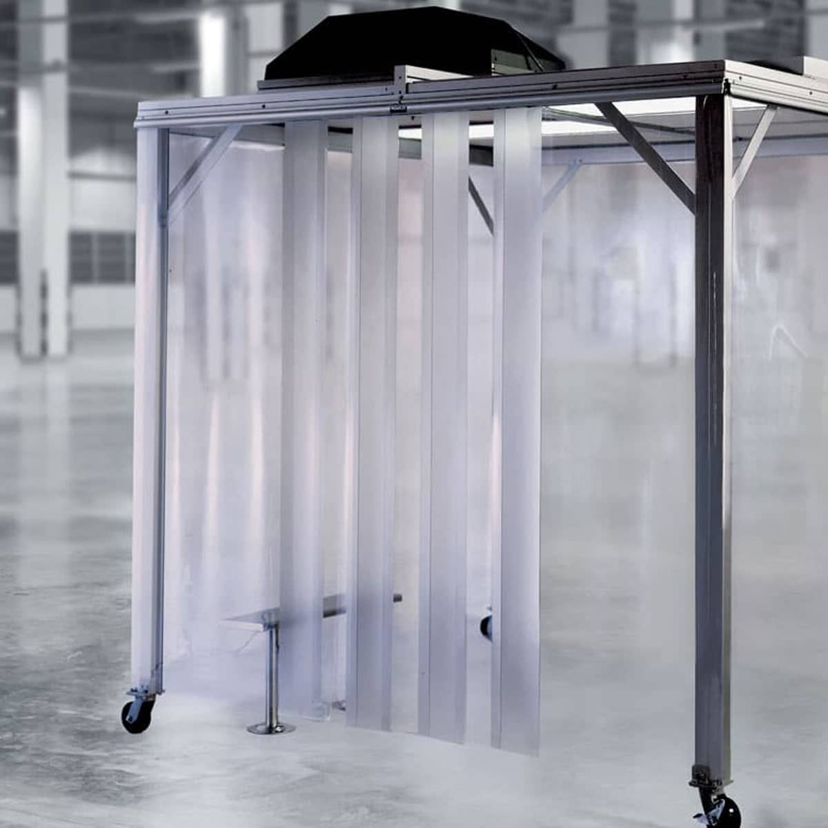 Portable cleanroom vinyl curtains on wheels